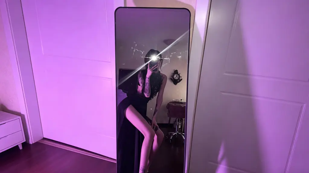 深圳丝足按摩服务现场技师通过实时反馈调整节奏，营造专属的感官“数字真空”